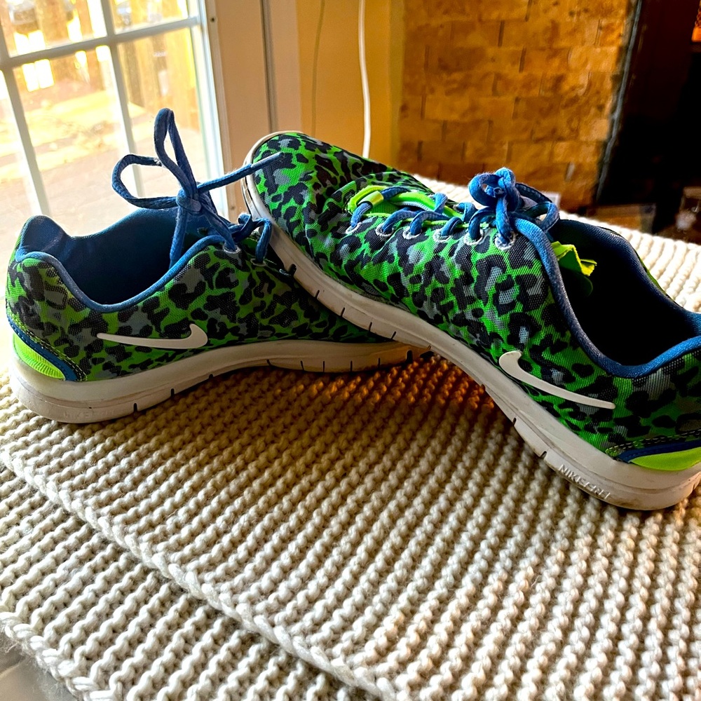 Nike leopard print
